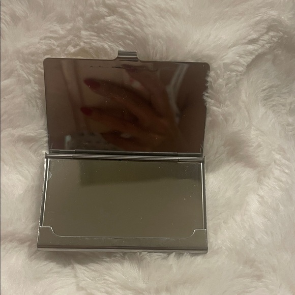 Chic Gold and Black Floral Card Holder - Picture 4 of 4